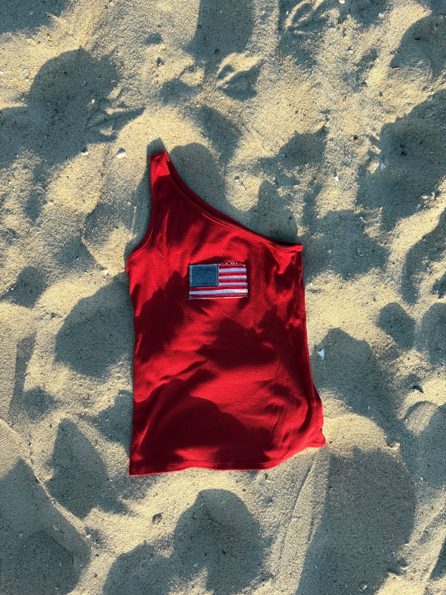 Flag Asymetrical Top Red (M/L)